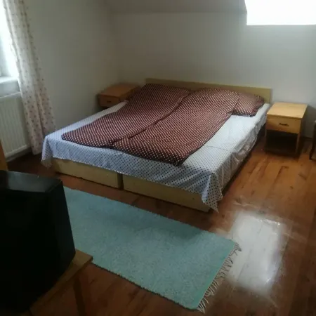 Matyas Vendeghaz Paradfurdo Guest house